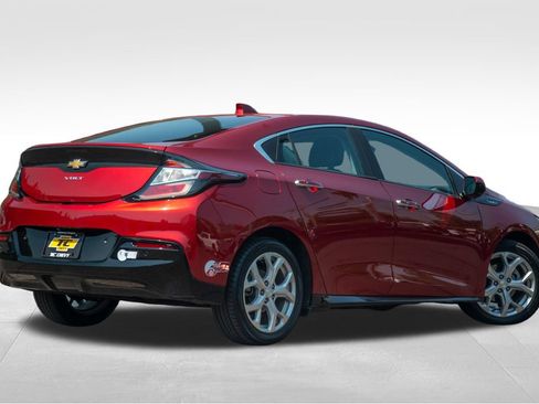 Used 2018 Chevrolet Volt Premier w/ Driver Confidence Package FWD image 8