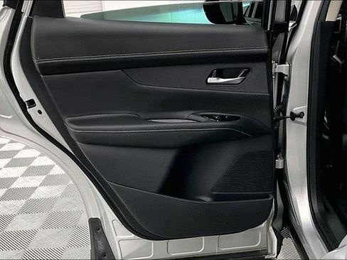 Used 2025 Nissan Murano SL image 23