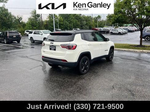 Used 2019 Jeep Compass Latitude AWD/4WD image 5