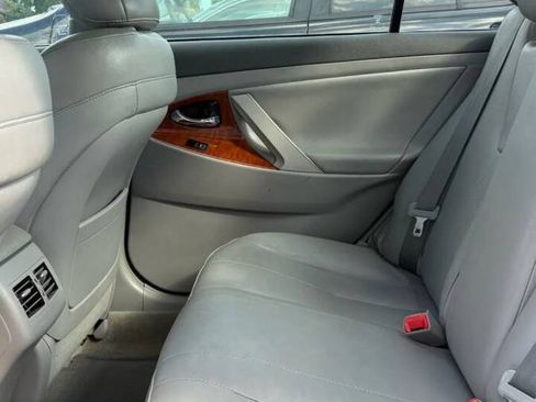 Used 2011 Toyota Camry XLE w/ XLE Extra-Value Pkg #1 FWD image 5