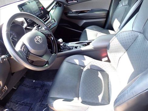 Used 2020 Toyota C-HR Limited FWD image 10