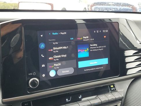 Used 2025 Toyota Camry SE image 21