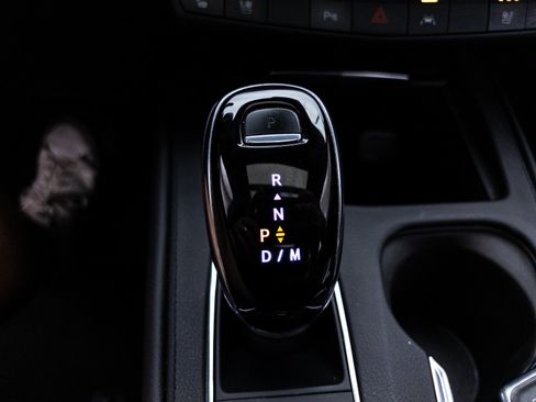 Used 2021 Cadillac XT4 Premium Luxury AWD/4WD image 29