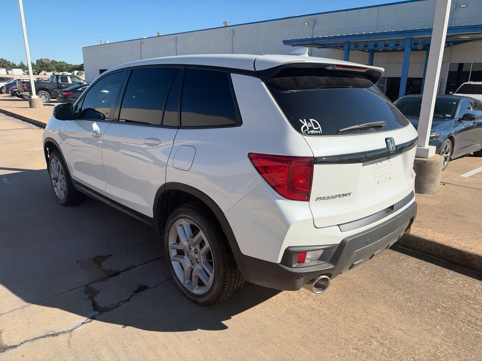 Used 2025 Honda Passport EX-L image 5