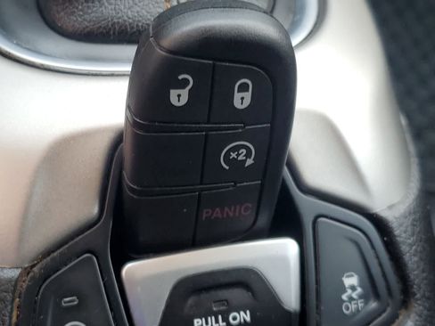 Used 2019 Jeep Compass Latitude w/ Cold Weather Group AWD/4WD image 26