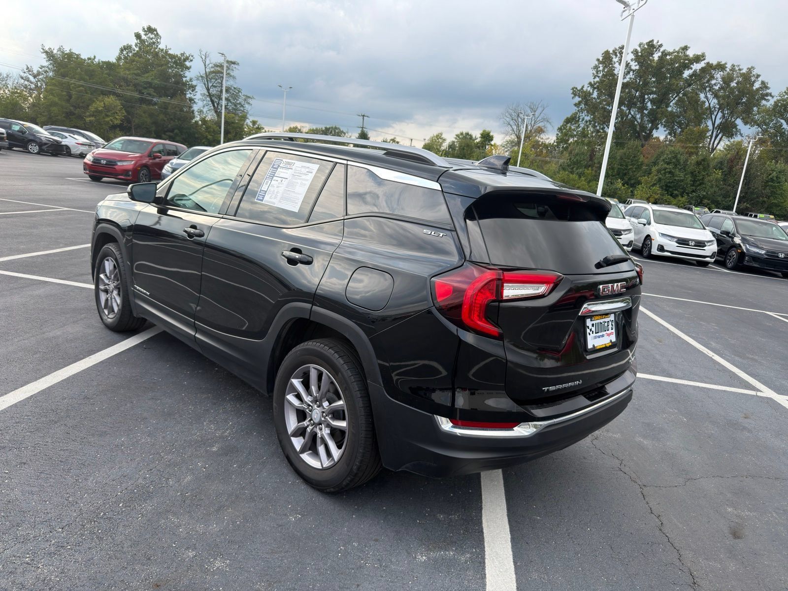 Used 2023 GMC Terrain SLT AWD/4WD image 4