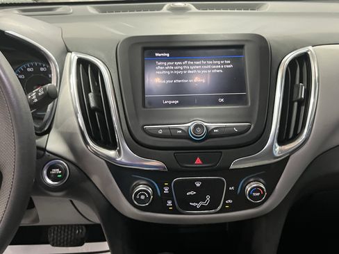 Used 2020 Chevrolet Equinox LS w/ LS Convenience Package image 21