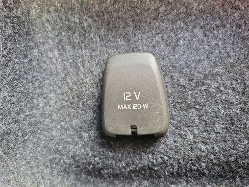 Used 2022 Volvo S60 B5 Momentum image 8