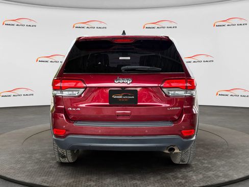 Used 2021 Jeep Grand Cherokee Laredo X AWD/4WD image 9