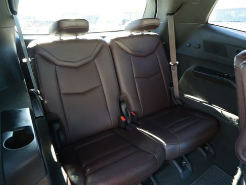 Used 2021 Cadillac XT6 Premium Luxury image 34