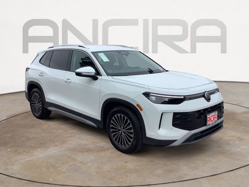 New 2026 Volkswagen Tiguan S image 2