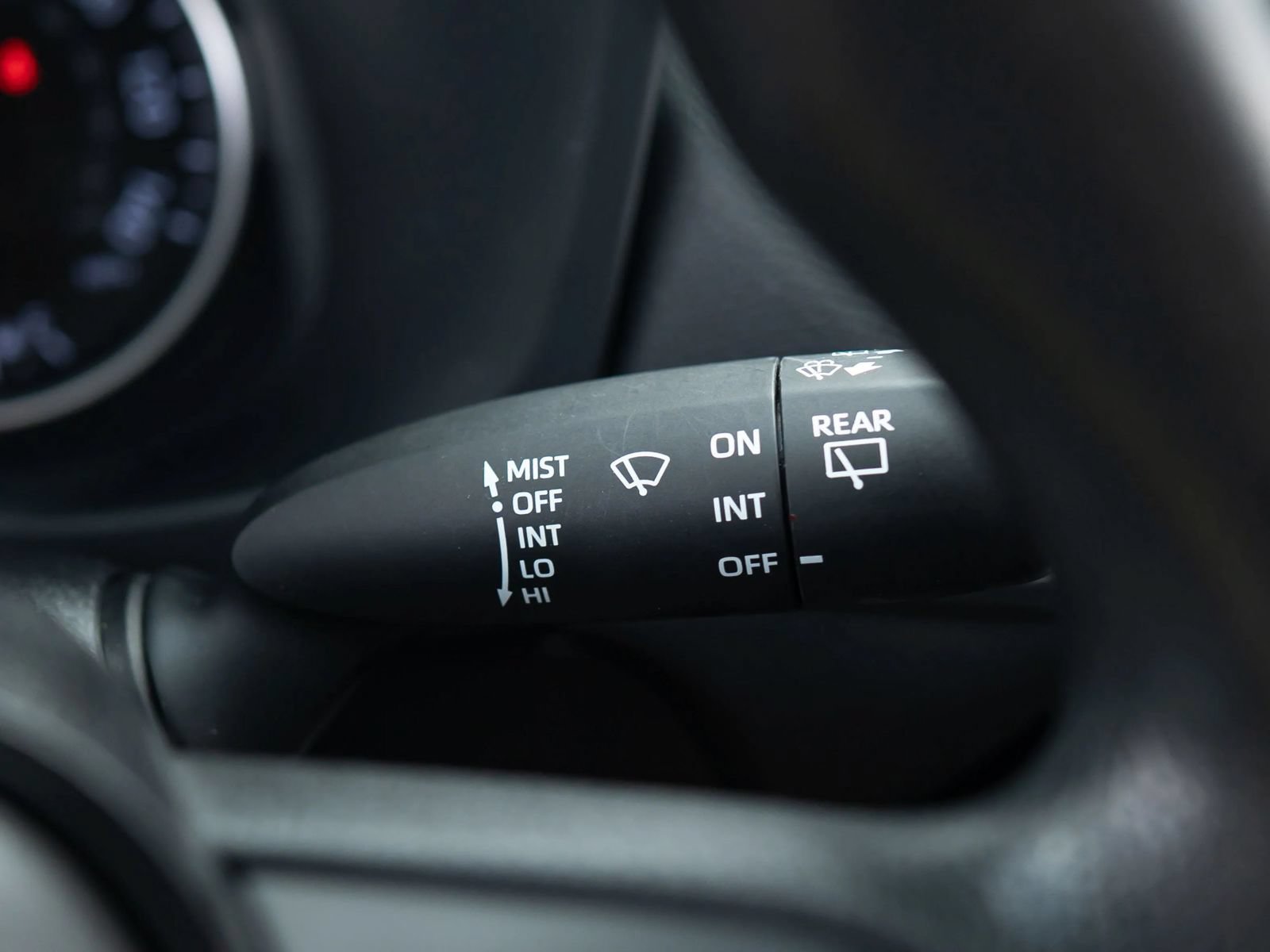 Used 2019 Toyota RAV4 LE w/ All Weather Liner Package AWD/4WD image 29