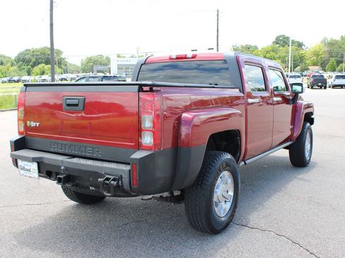 Used 2010 HUMMER H3T w/ Appearance Package AWD/4WD image 12