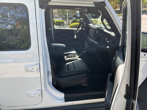 Used 2026 Jeep Wrangler Unlimited Rubicon w/ Safety Group image 33