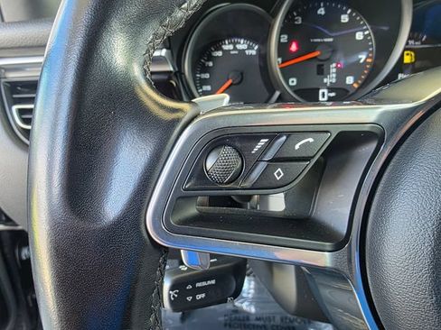 Used 2020 Porsche Macan AWD/4WD image 27