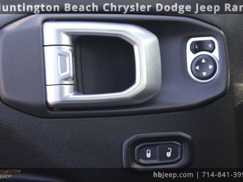 Used 2021 Jeep Wrangler Unlimited Sport image 10