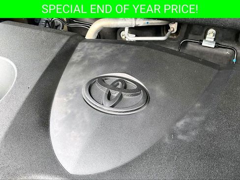 Used 2024 Toyota RAV4 XLE image 30