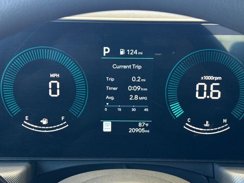 Used 2025 Hyundai Sonata SEL FWD image 23