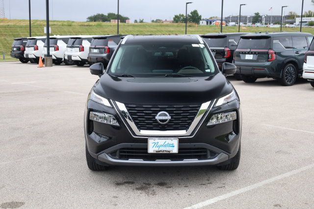 Used 2023 Nissan Rogue SL w/ SL Premium Package AWD/4WD image 2
