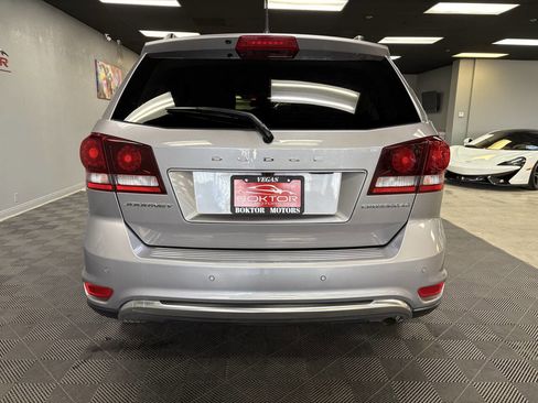 Used 2019 Dodge Journey Crossroad w/ Nav & Sun Group image 8