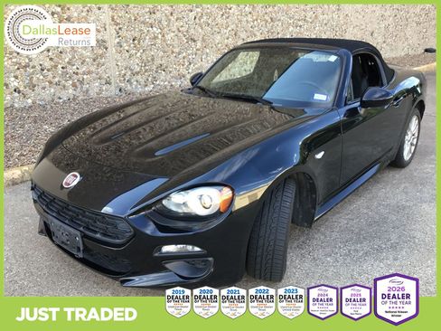Used 2017 FIAT 124 Spider Classica RWD image 1