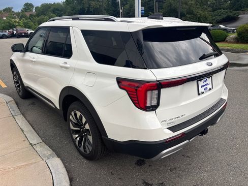 New 2026 Ford Explorer Platinum w/ LUX Leather Package AWD/4WD image 5