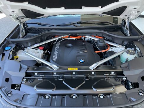 New 2026 BMW X5 xDrive50e AWD/4WD image 16