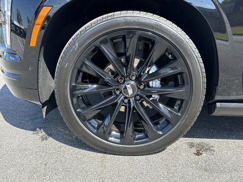 Used 2025 Cadillac Escalade Sport Platinum w/ LPO, ONYX Package image 13