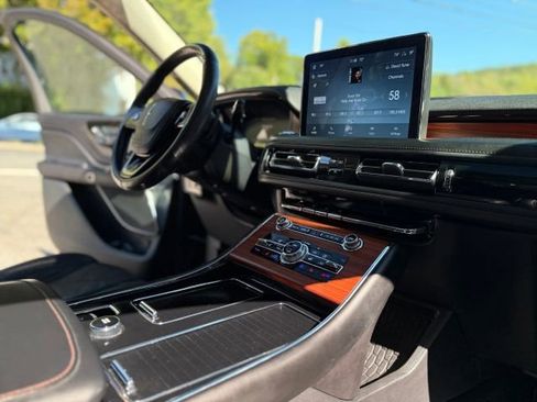 Used 2020 Lincoln Aviator Reserve w/ Equipment Group 201A image 23