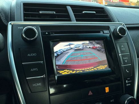 Used 2015 Toyota Camry LE FWD image 35