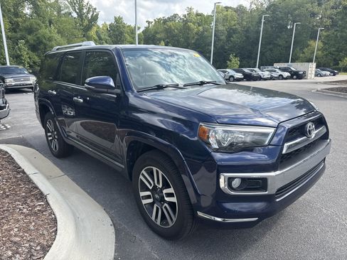 Used 2018 Toyota 4Runner Limited AWD/4WD image 5