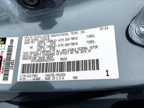 Used 2024 Toyota Tundra SR5 w/ TRD Off-Road Package AWD/4WD image 33