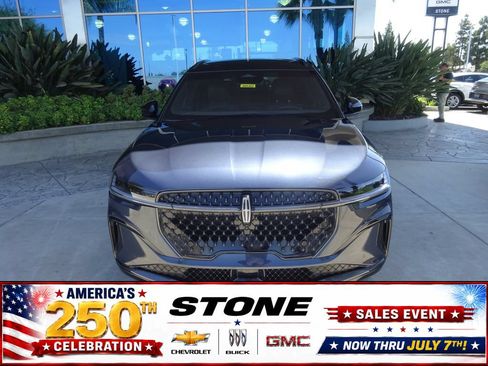 Used 2024 Lincoln Nautilus Reserve w/ Jet Appearance Package (87T) AWD/4WD image 2