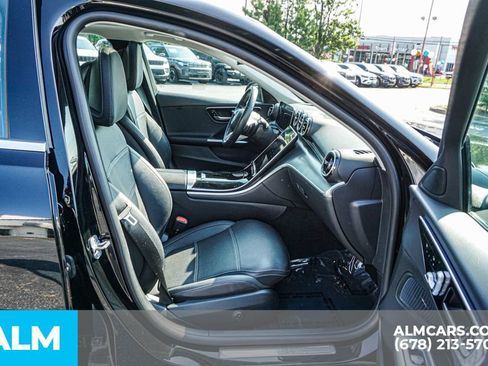 Used 2025 Mercedes-Benz C 300 Sedan image 22