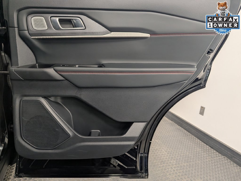 Used 2025 Ford Explorer ST AWD/4WD image 32