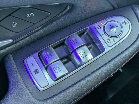 Used 2020 Mercedes-Benz GLC 43 AMG 4MATIC image 19