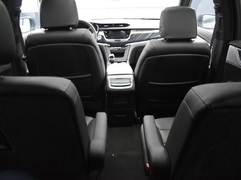 Certified 2024 Cadillac XT6 Premium Luxury w/ LPO, Floor Liner Package image 28