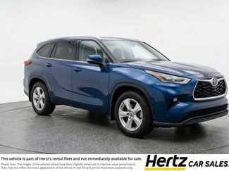 Used 2025 Toyota Highlander LE video 1