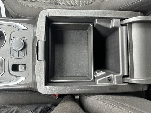 Used 2023 Chevrolet Traverse LT AWD/4WD image 16