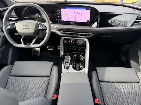 Used 2025 Audi SQ5 Premium Plus AWD/4WD image 8