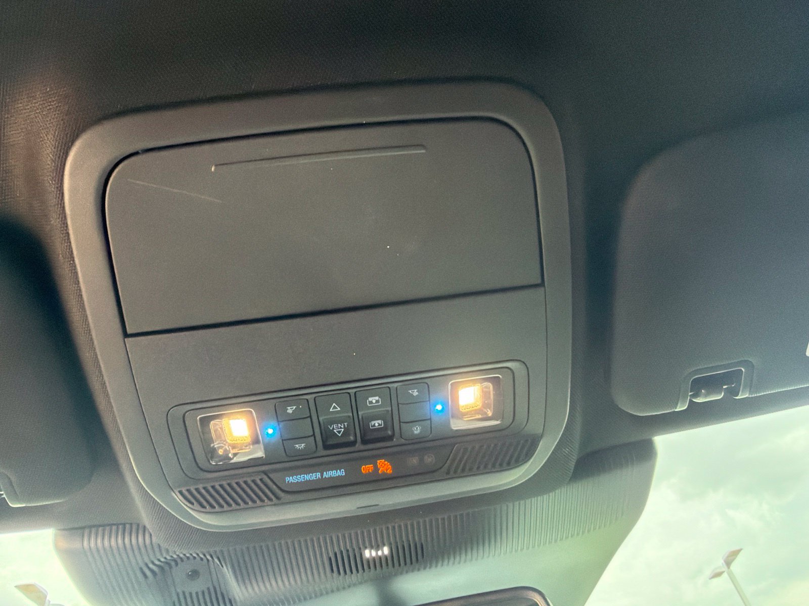 Certified 2025 Ford Explorer Platinum RWD image 12
