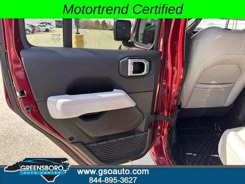 Used 2021 Jeep Gladiator Overland image 24