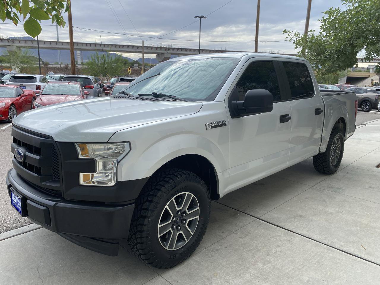 Used 2017 Ford F150 XL w/ Equipment Group 101A Mid RWD image 3