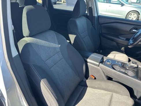 Used 2024 Nissan Rogue SV image 20