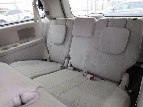 Used 2012 Dodge Grand Caravan SE FWD image 9