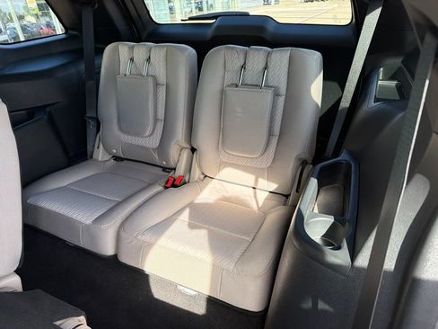 Used 2018 Ford Explorer 4WD image 16
