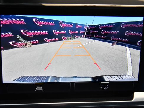 Used 2025 Chevrolet Silverado 2500 LT image 21