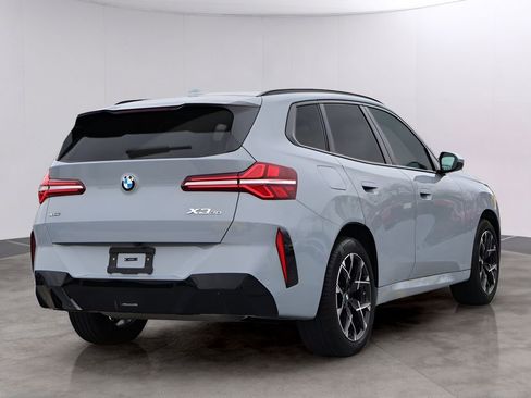 Used 2025 BMW X3 xDrive30i AWD/4WD image 5