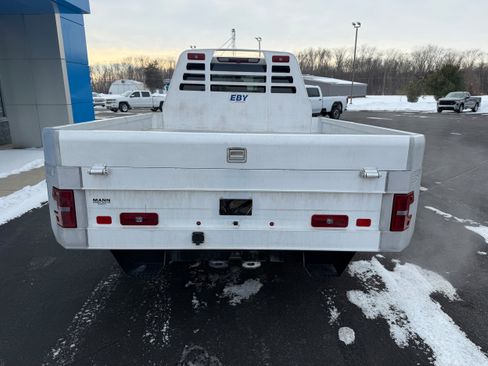 Used 2023 GMC Sierra 3500 SLE w/ SLE Convenience Package image 7
