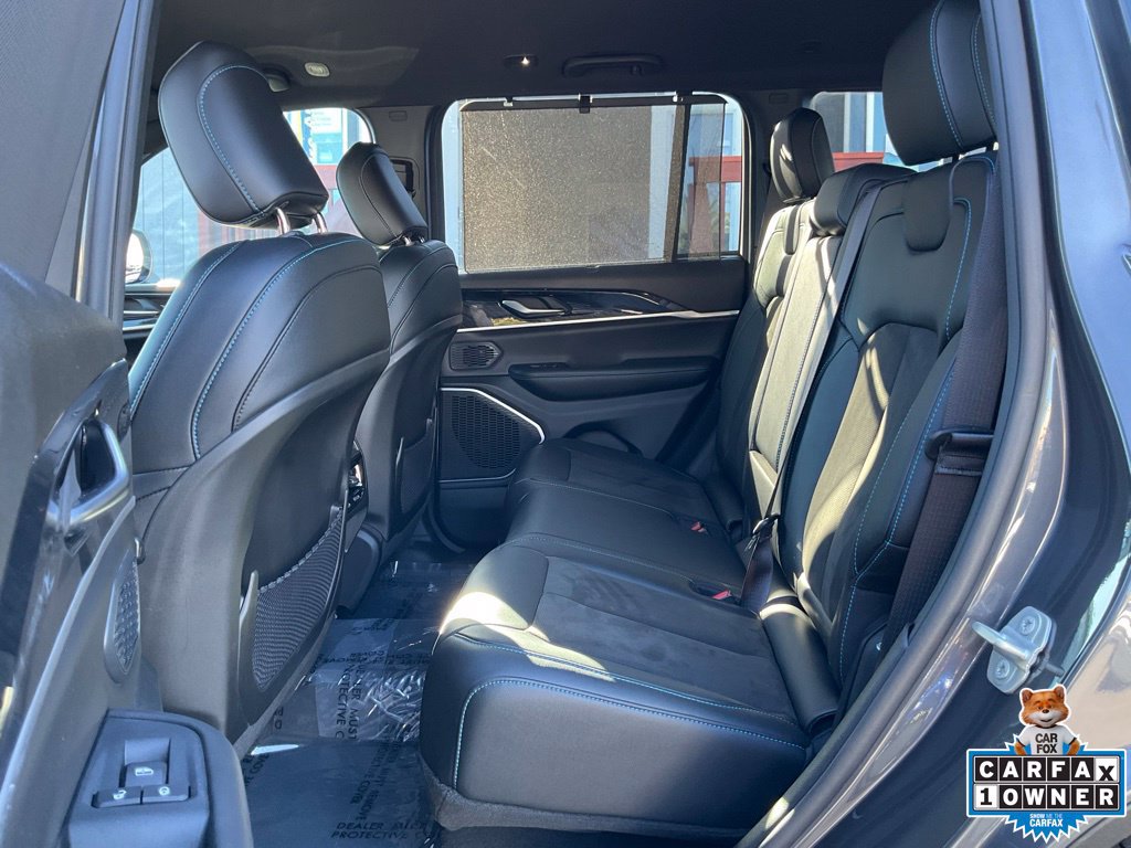 Used 2023 Jeep Grand Cherokee Trailhawk w/ Advanced Protech Group II AWD/4WD image 9
